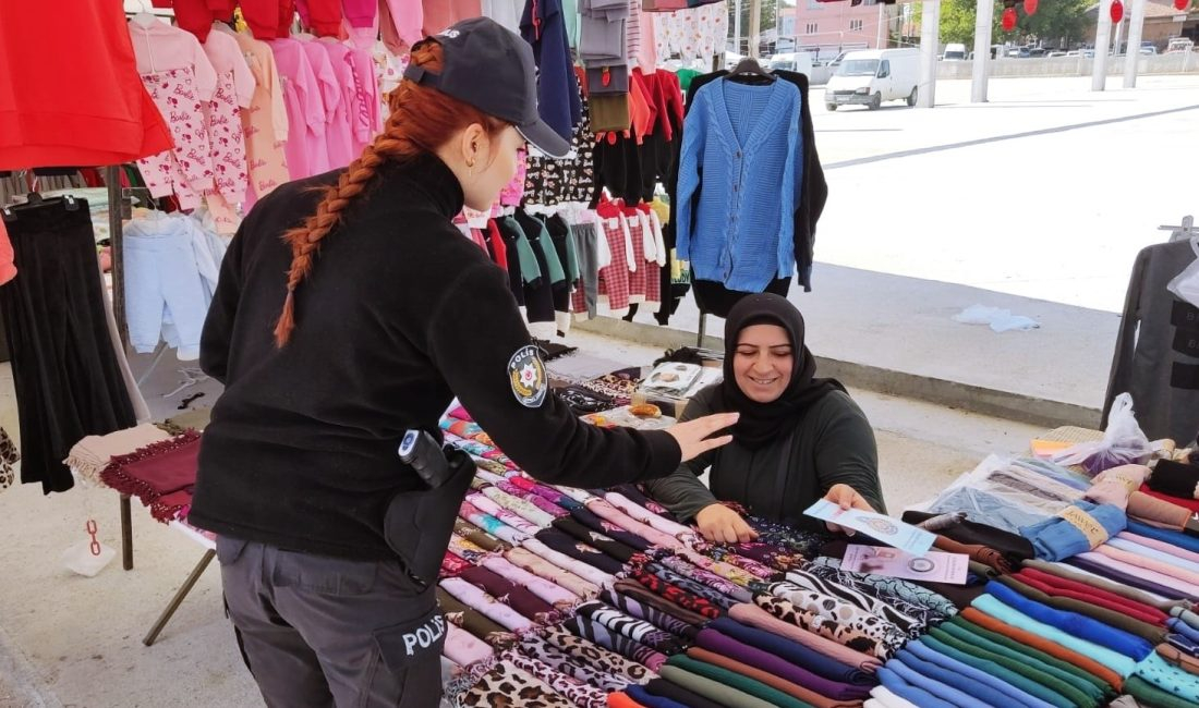 Dinar’da KADES uygulaması tanıtıldı Afyonkarahisar’ın Dinar ilçesinde güvenlik güçleri tarafından ilçede kurulan semt pazarında
