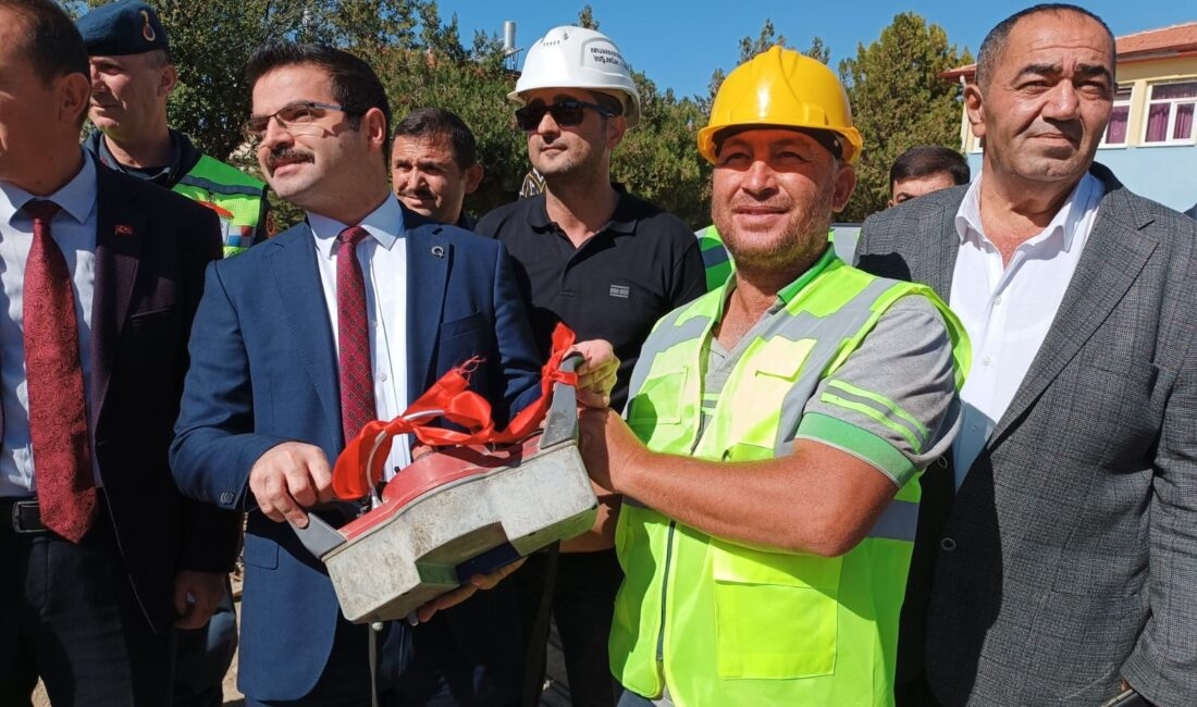 Afyonkarahisar’ın Şuhut ilçesine bağlı Karaadilli beldesinde Karaadilli Lisesinin temel atma