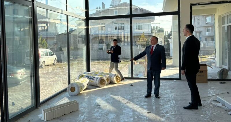 Afyonkarahisar Sinanpaşa Kaymakamı Yaşar Artar, eğitimin kalitesinin arttırılmasında fiziki mekanların