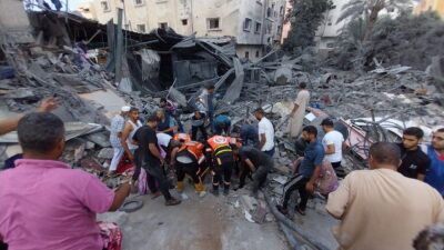 İsrail tarafından Gazze’nin Deir al-Balah şehrinde dün 20 kişinin hayatını