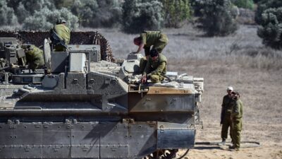 İsrail beklenen kara harekatına yönelik hazırlıkları sürdürürken, Gazze Şeridi sınırındaki