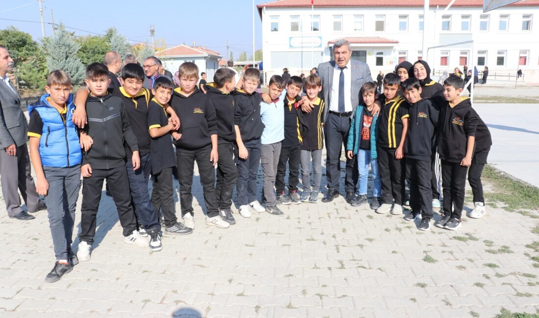 İl Milli Eğitim Müdürü Miraç Sünnetci Afyonkarahisar Merkeze bağlı Salar Beldesi’nde