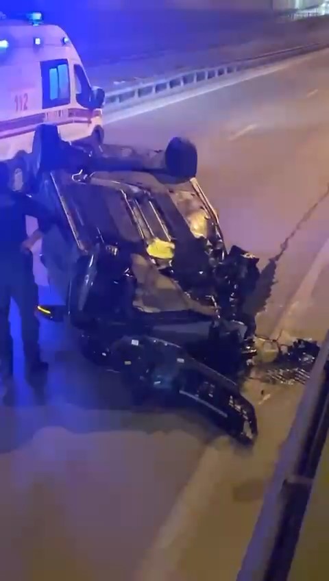 Bursa’da aracıyla seyir halindeki polis memuru, direksiyon hakimiyetini kaybedip takla