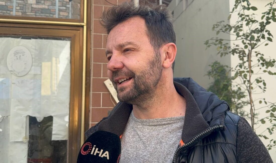 Fenerbahçe’nin efsane futbolcularından Elvir Baljic, Bursa’nın İznik ilçesinde amatör bir spor kulübünün
