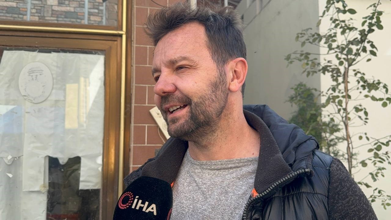 Fenerbahçe’nin efsane futbolcularından Elvir Baljic, Bursa’nın İznik ilçesinde amatör bir spor kulübünün