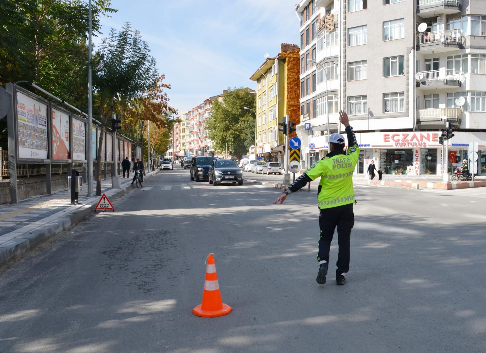 Afyonkarahisar’da güvenlik güçleri tarafından yapılan trafik denetiminde 2 bin 282