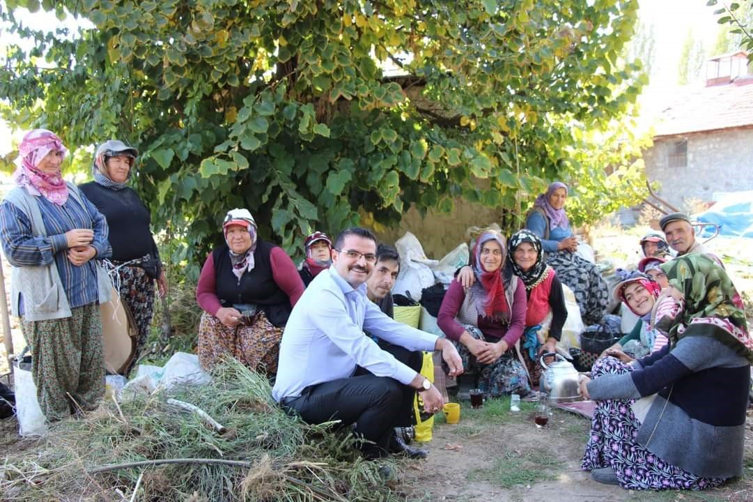 Afyonkarahisar Şuhut Kaymakamı Harun Reşit Han, ilçede devam eden patates