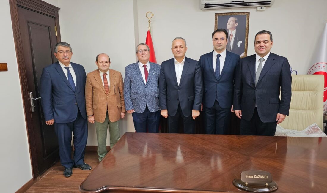 Afyon Gazeteciler Cemiyeti yönetim kurulu üyeleri yaptığı toplantıda Gazze’de yaşanan