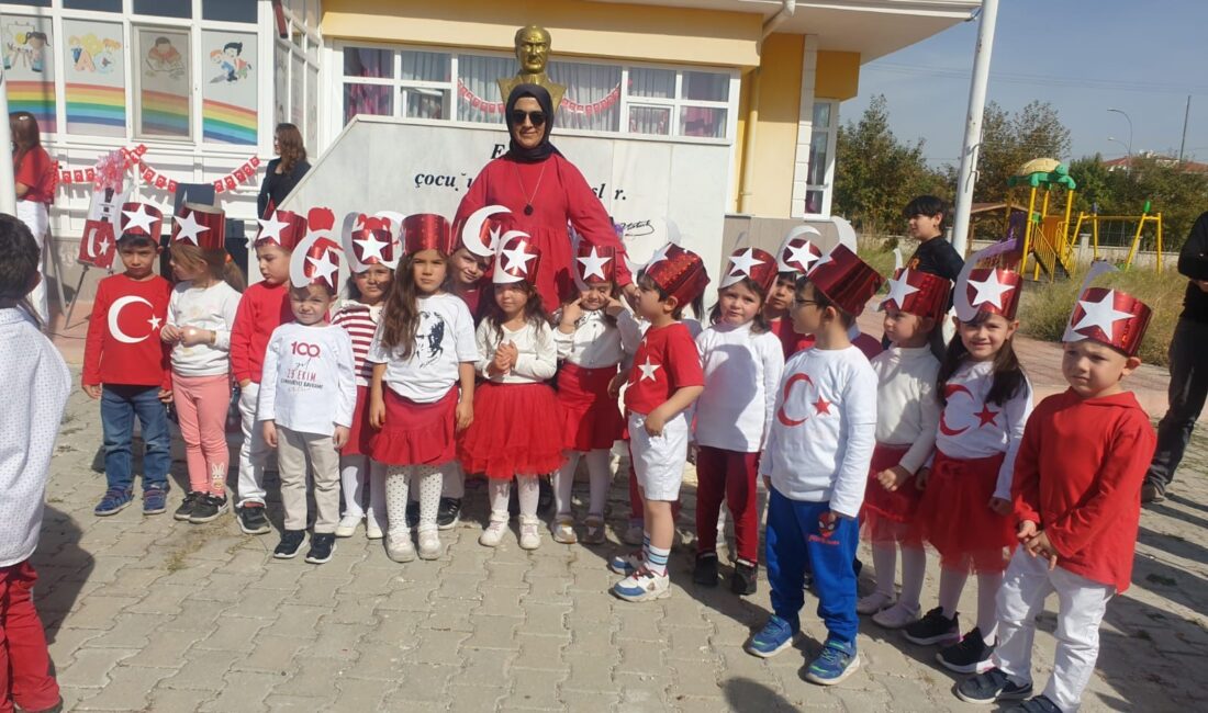 Yurt genelinde olduğu gibi Afyonkarahisar’da da Cumhuriyet’in kuruluşunun 100 yıl dönümü