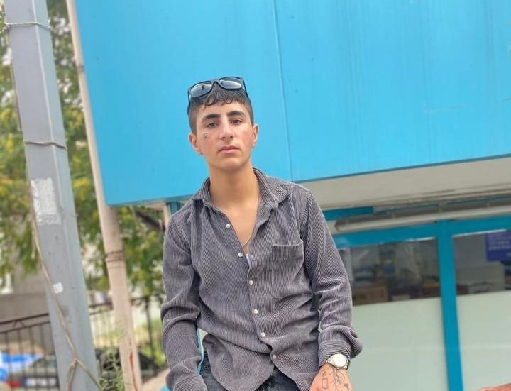 Kocaeli’nin Dilovası ilçesinde 17 yaşındaki çocuğa motosikletiyle seyir halindeyken parke