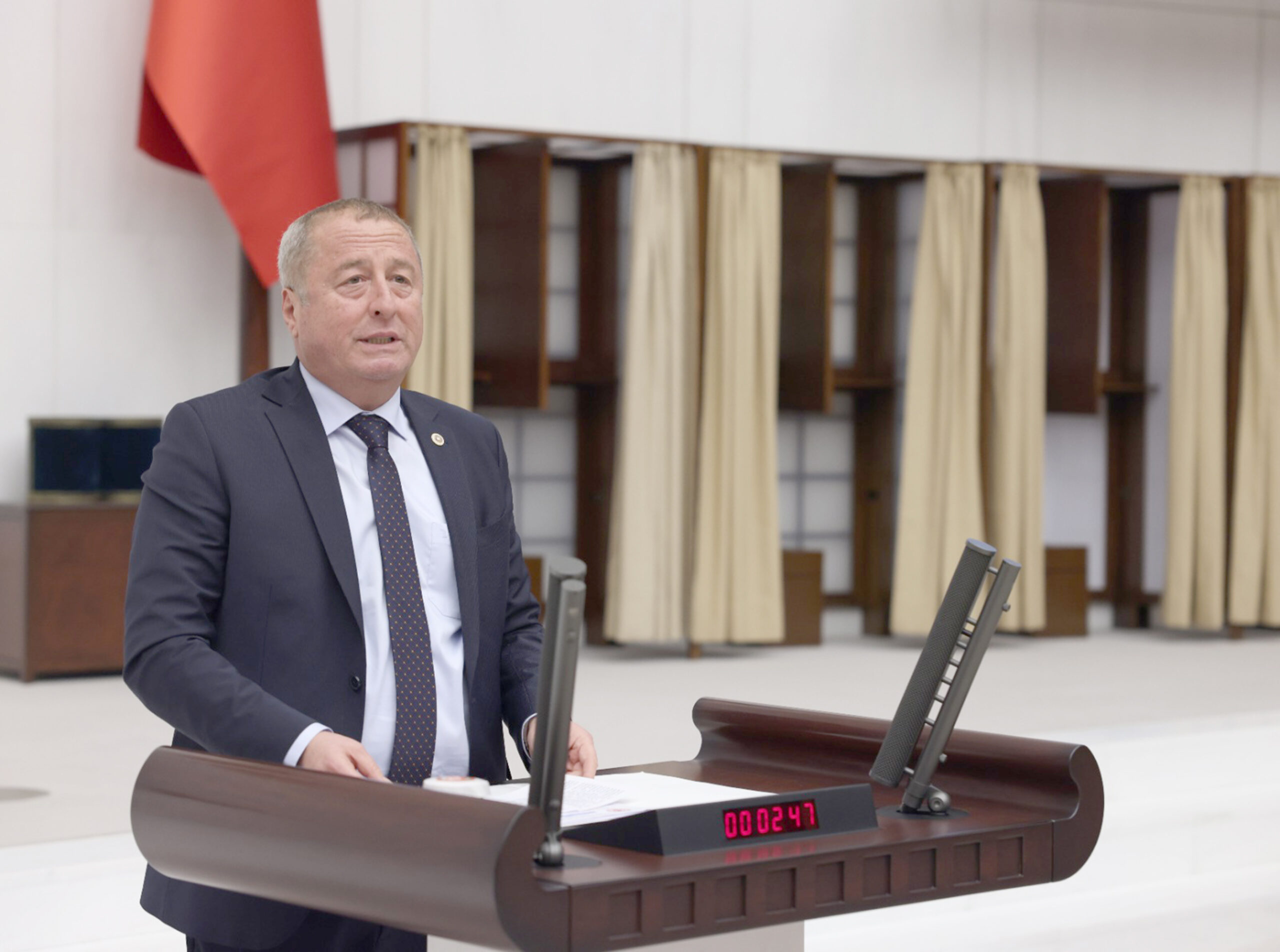 İYİ Parti Afyonkarahisar Milletvekili Av. Hakan Şeref Olgun,“5 bin TL