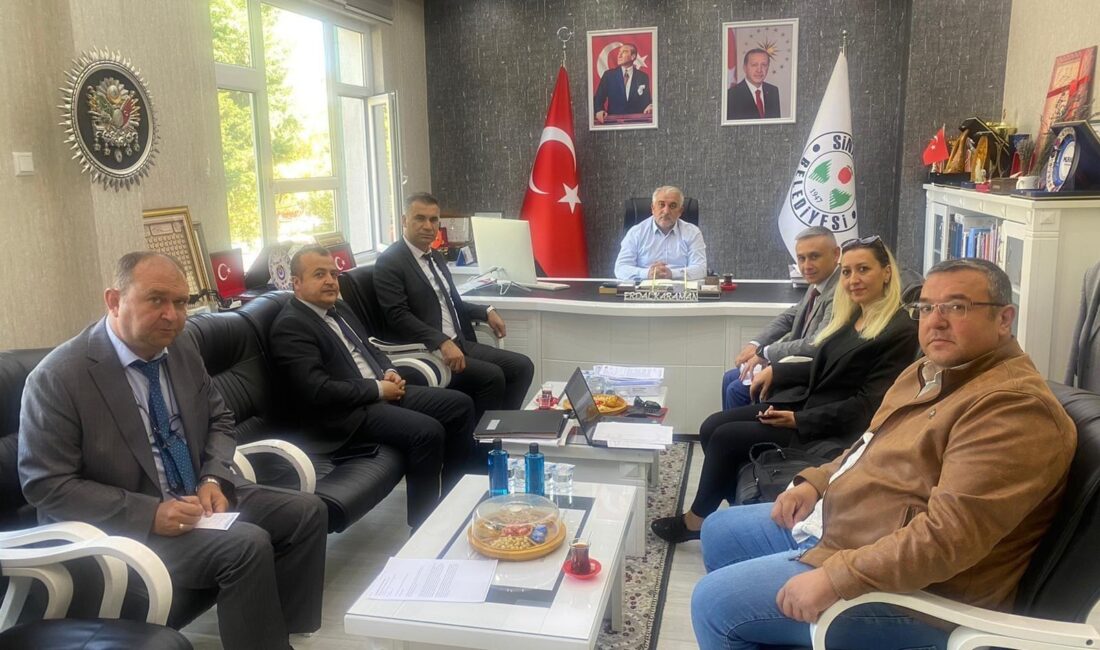 Sinanpaşa Belediye Başkanı Erdal Karaman, Aksa Doğalgaz firmasının ilçedeki doğalgaz