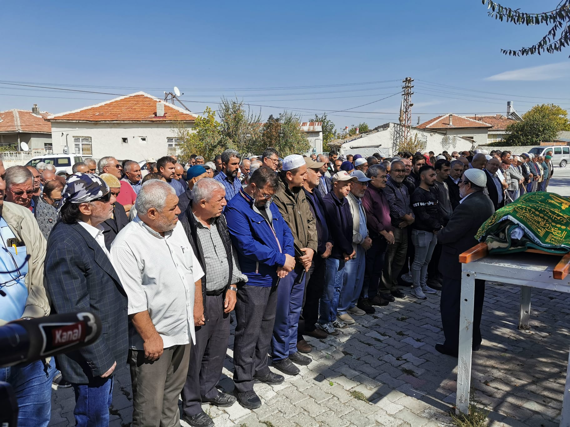 Afyonkarahisar basınında uzun süre görev yapan, geçirdiği kalp krizi sonucu