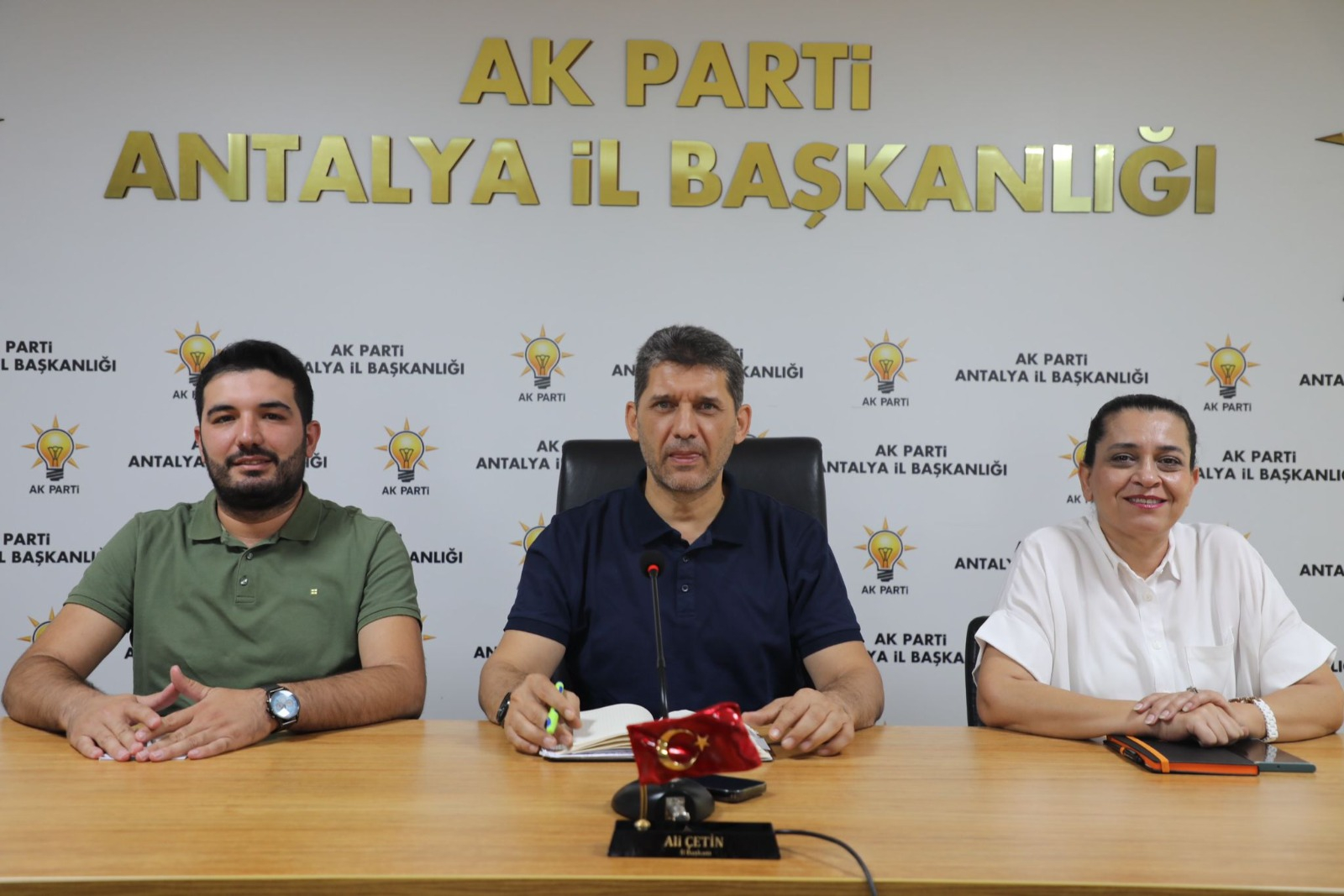 AK Parti Antalya İl Başkanı Ali Çetin, partisinin 4. Olağanüstü