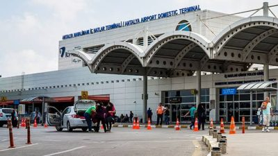 Antalya Havalimanı Apron bölgesinde elektrik kablo sistemindeki arıza nedeniyle uçuşlar