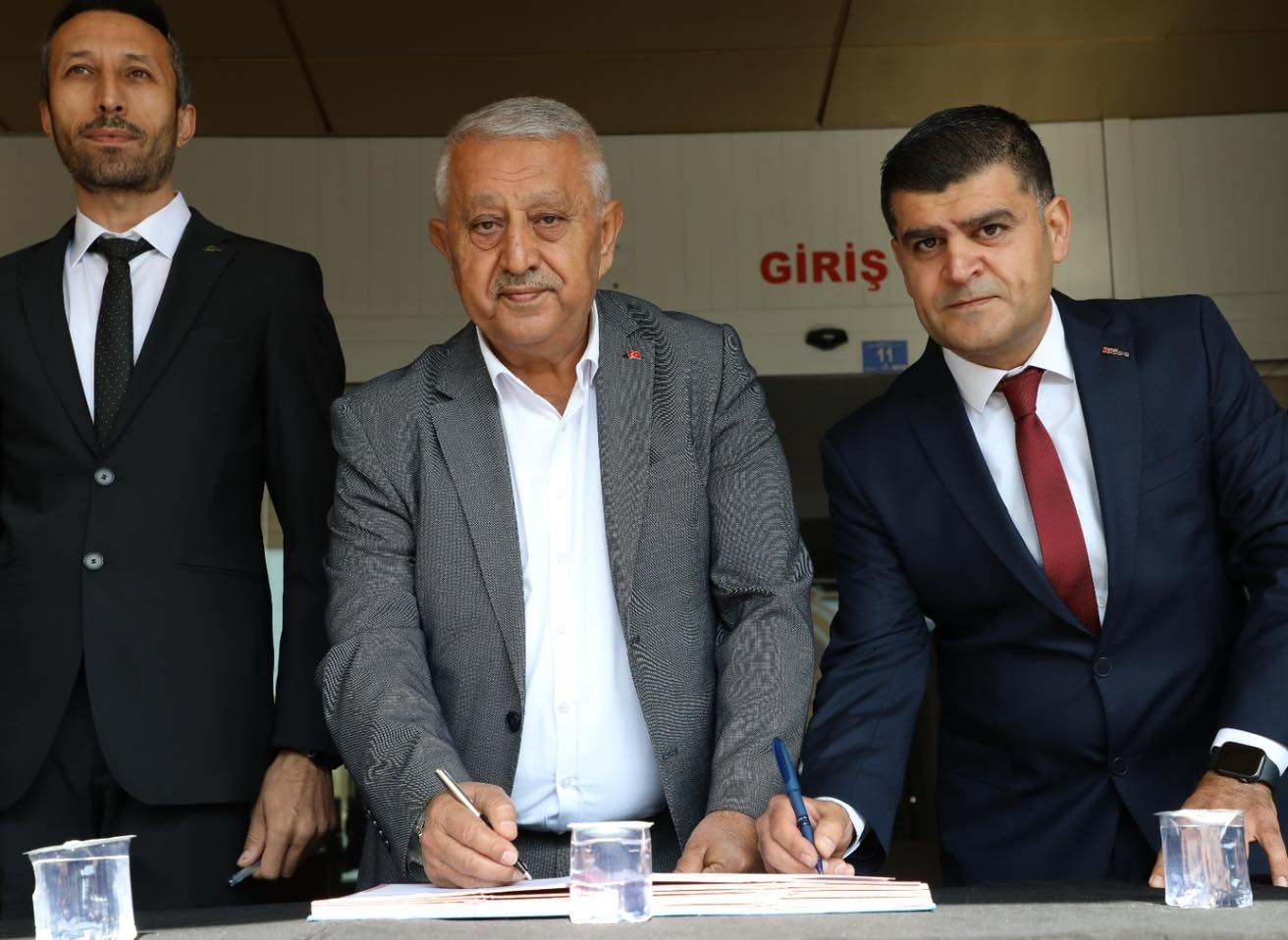 Afyonkarahisar Belediyesi ve Hak İş Konfederasyonu arasında Toplu İş Sözleşmesi