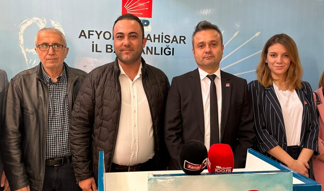 CHP’de il başkanlığı devir teslim töreni yapıldı. Chp Afyonkarahisar İl
