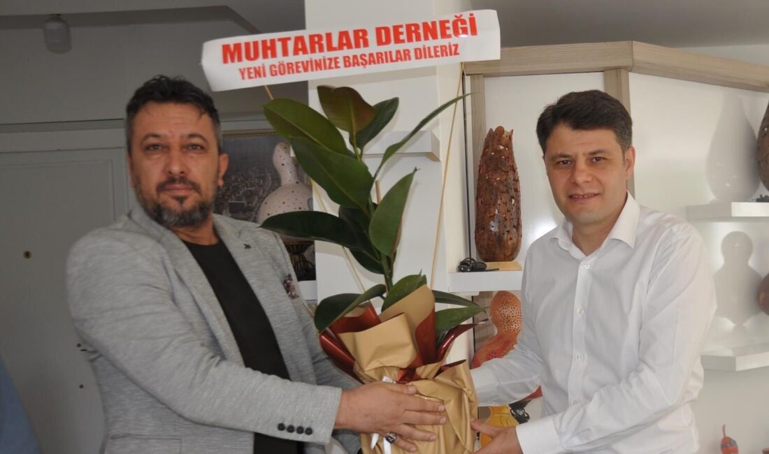 Türkiye Muhtarlar Derneği Sandıklı Şube Başkanı Eşref Yıldırım ve yönetimi,