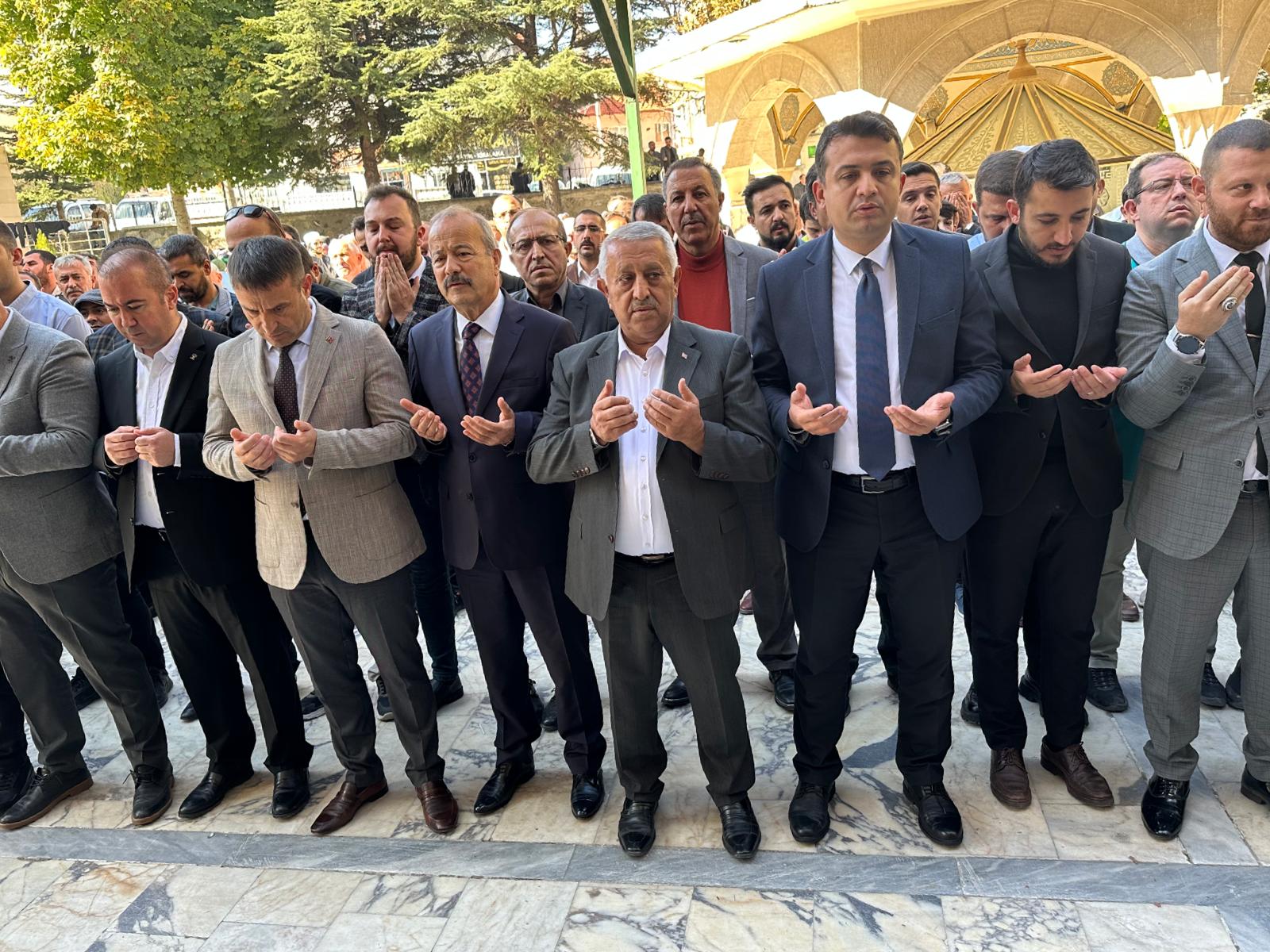 Diyanet İşleri Başkanlığı koordinesinde yurt genelindeki camilerde Cuma namazı sonrası