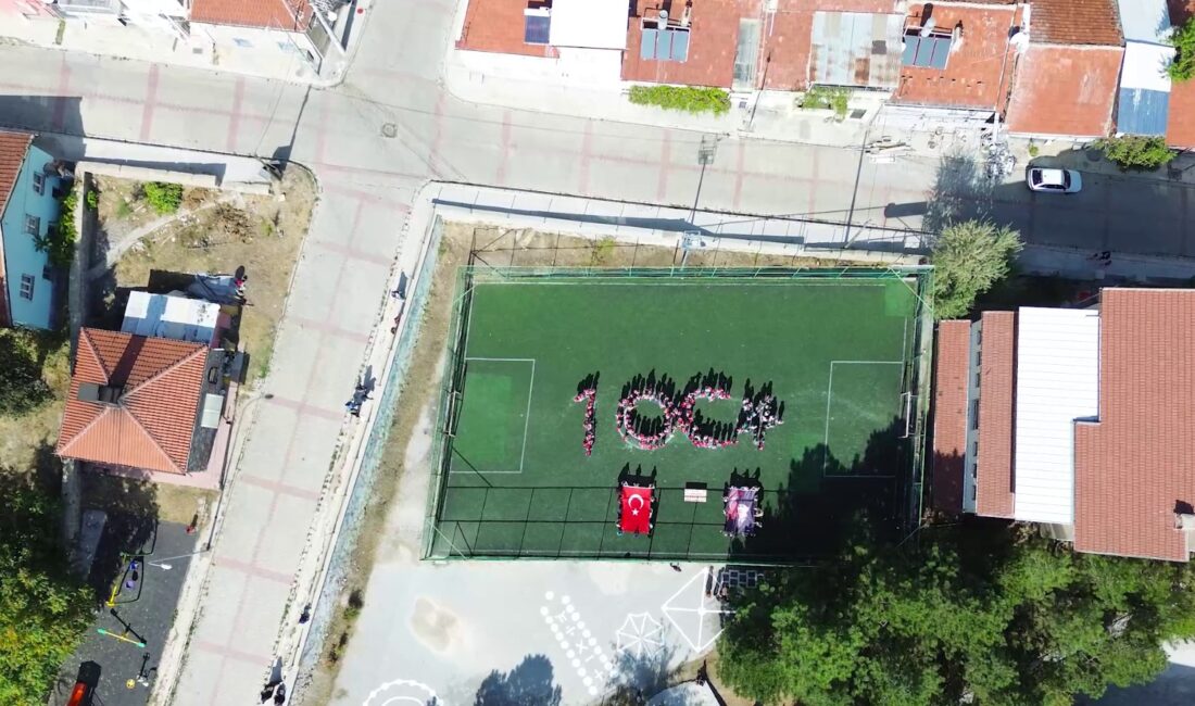 Hürriyet ilkokulundan anlamlı projeye destek Cumhuriyet’in 100. Yılı anısına 81 ilinden okul ve öğretmenlerin katıldığı