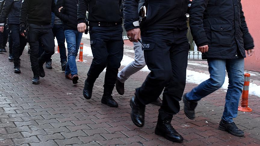 Afyonkarahisar’da FETÖ’ye yönelik “Kıskaç” operasyonunda 15 şüpheli gözaltına alındı. Emniyet