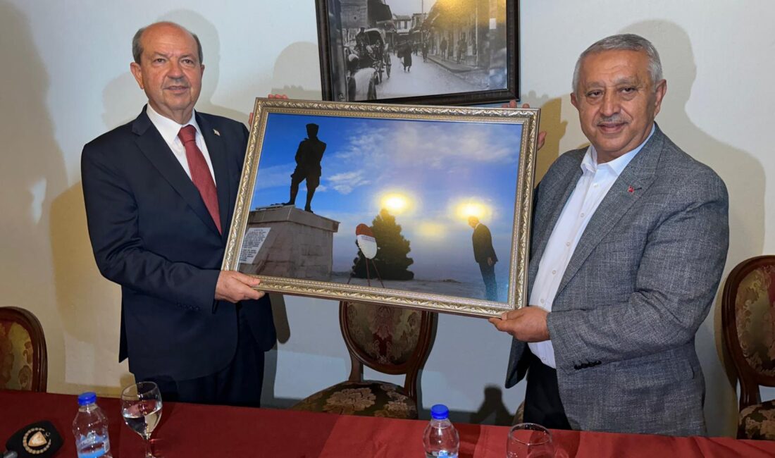 Afyonkarahisar Belediye Başkanı Mehmet Zeybek, Kuzey Kıbrıs Türk Cumhuriyeti Cumhurbaşkanı