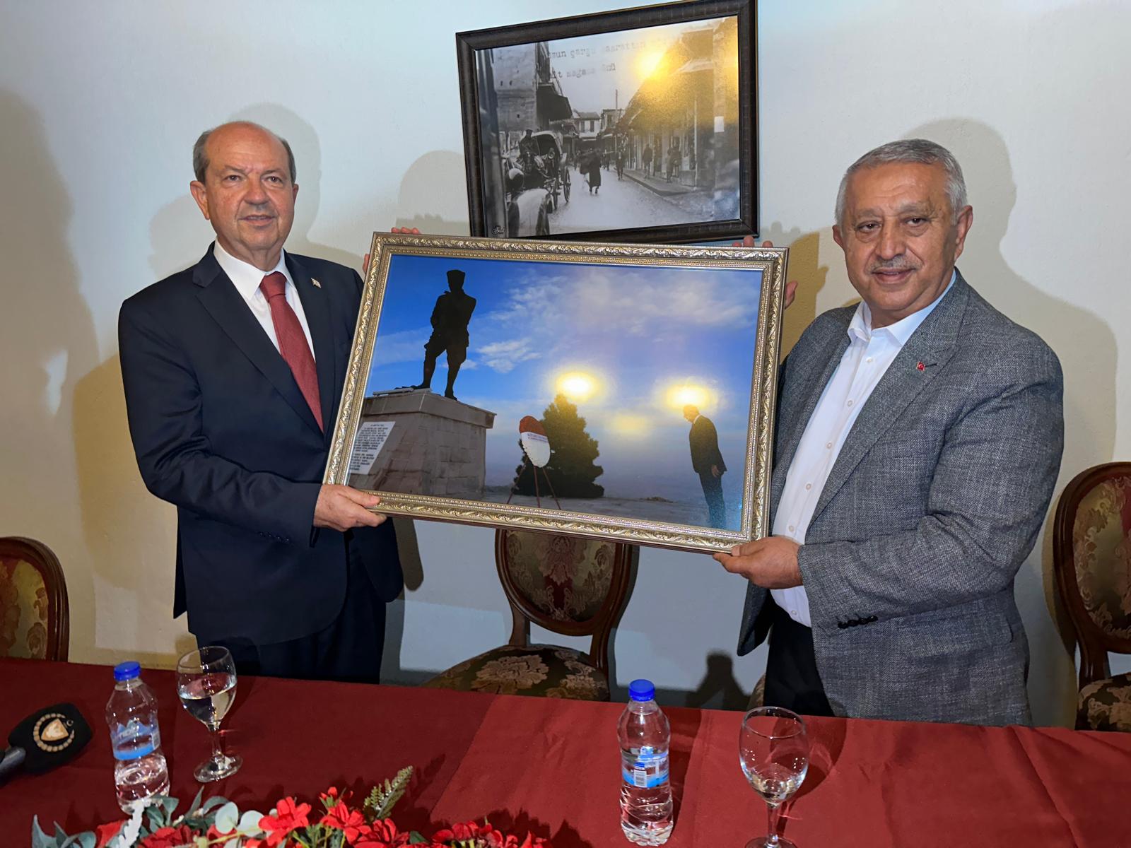 Afyonkarahisar Belediye Başkanı Mehmet Zeybek, Kuzey Kıbrıs Türk Cumhuriyeti Cumhurbaşkanı