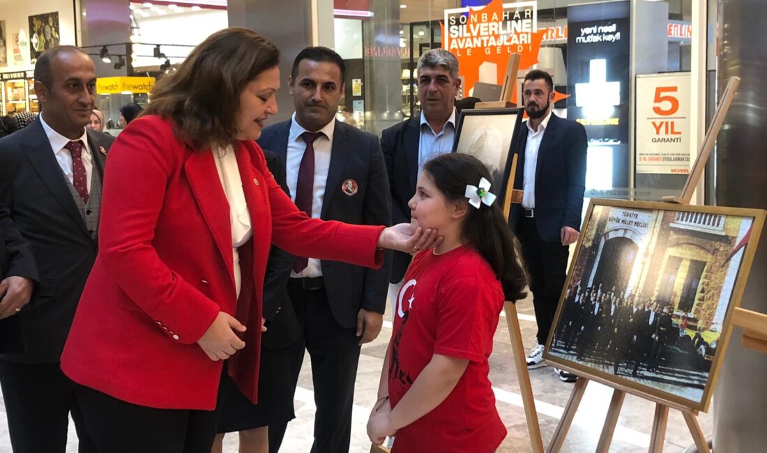 Cumhuriyet’in kuruluşunun yüzüncü yılı etkinlikleri kapsamında Cumhuriyet İlkokulu öğrencileri ve