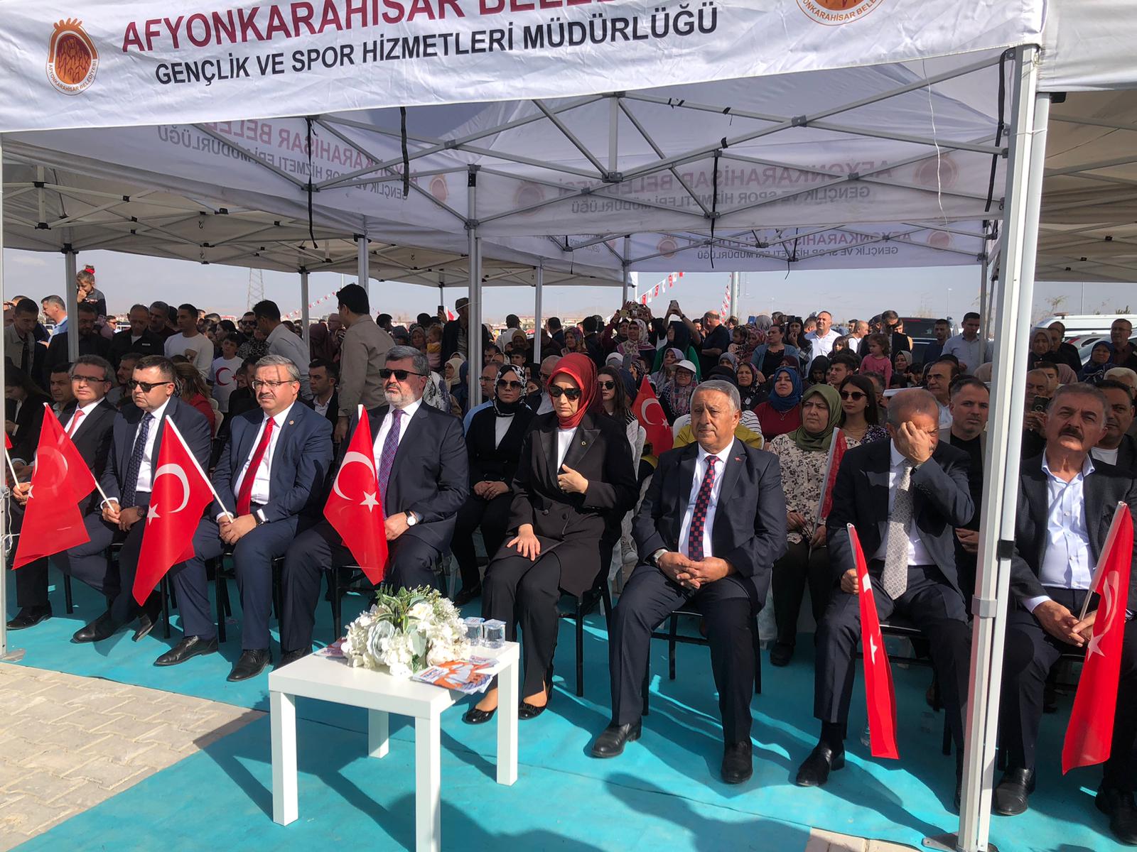 Afyonkarahisar Belediyesi tarafından hayata geçirilen atlı spor tesislerinin açılış töreni,