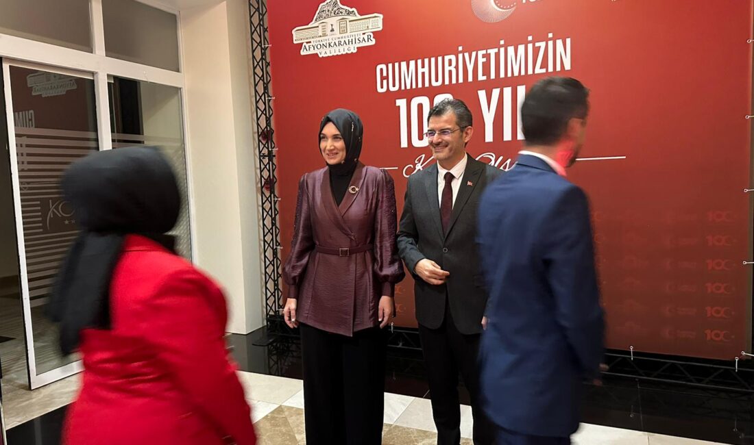 Afyonkarahisar Valisi Kübra Güran Yiğitbaşı ile eşi Selim Yiğitbaşı, tüm