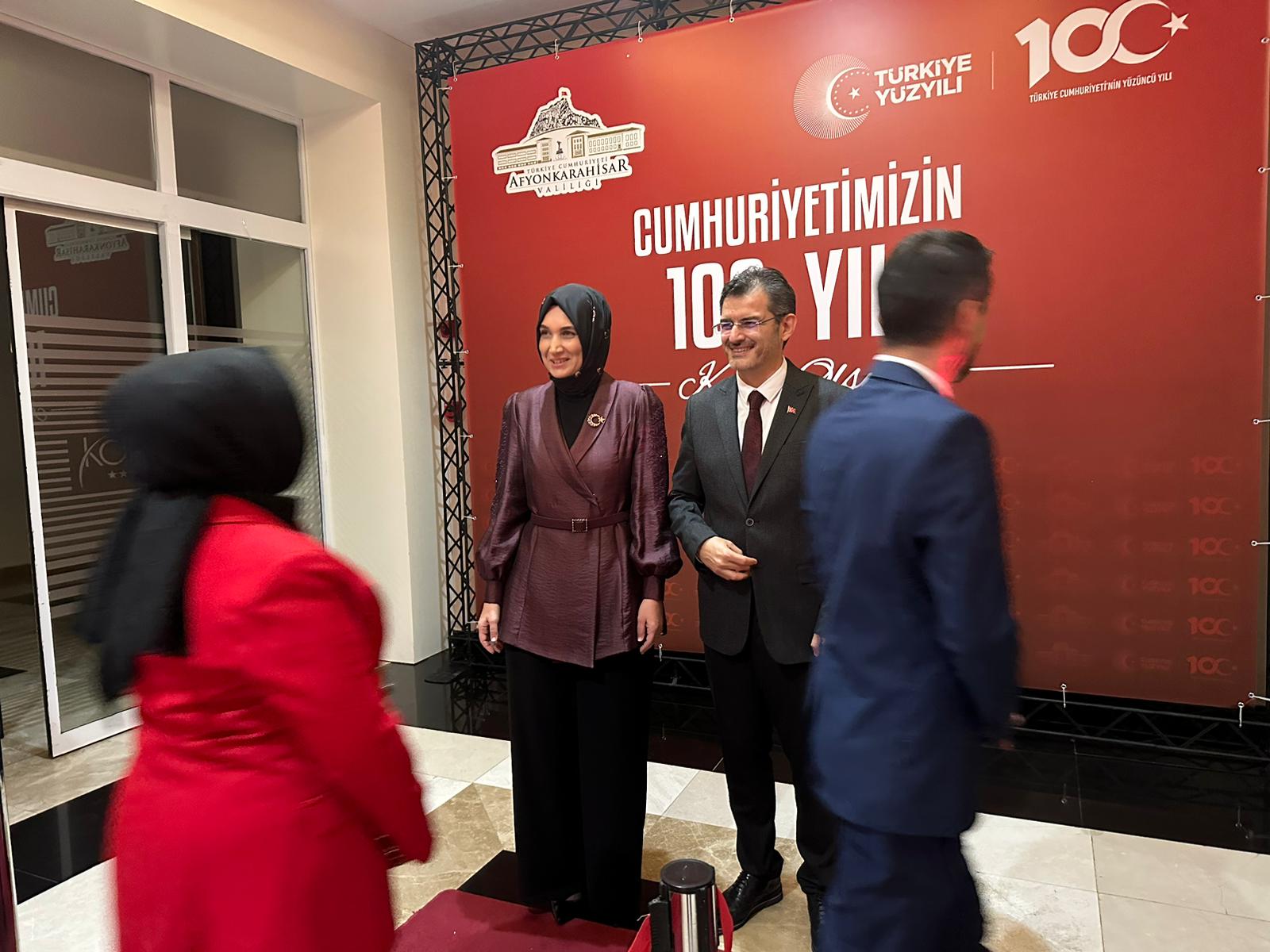 Afyonkarahisar Valisi Kübra Güran Yiğitbaşı ile eşi Selim Yiğitbaşı, tüm
