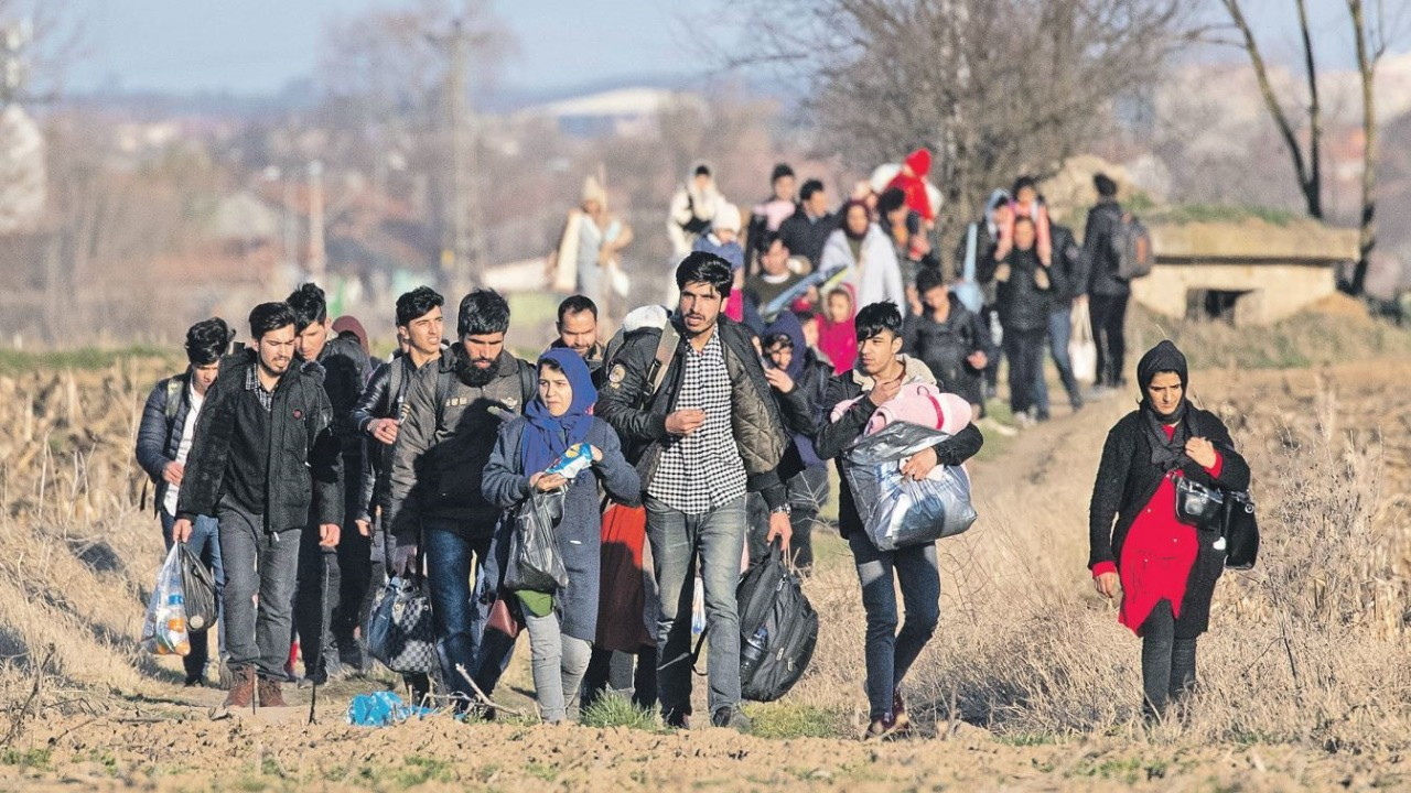 Afyonkarahisar İl Jandarma Komutanlığı ekipleri tarafından ‘Düzensiz Göçle Mücadeleye Yönelik