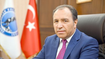 AKÜ Mühendislik Fakültesi öğretim elemanları Prof. Dr. Cahit Gürer, Doç.