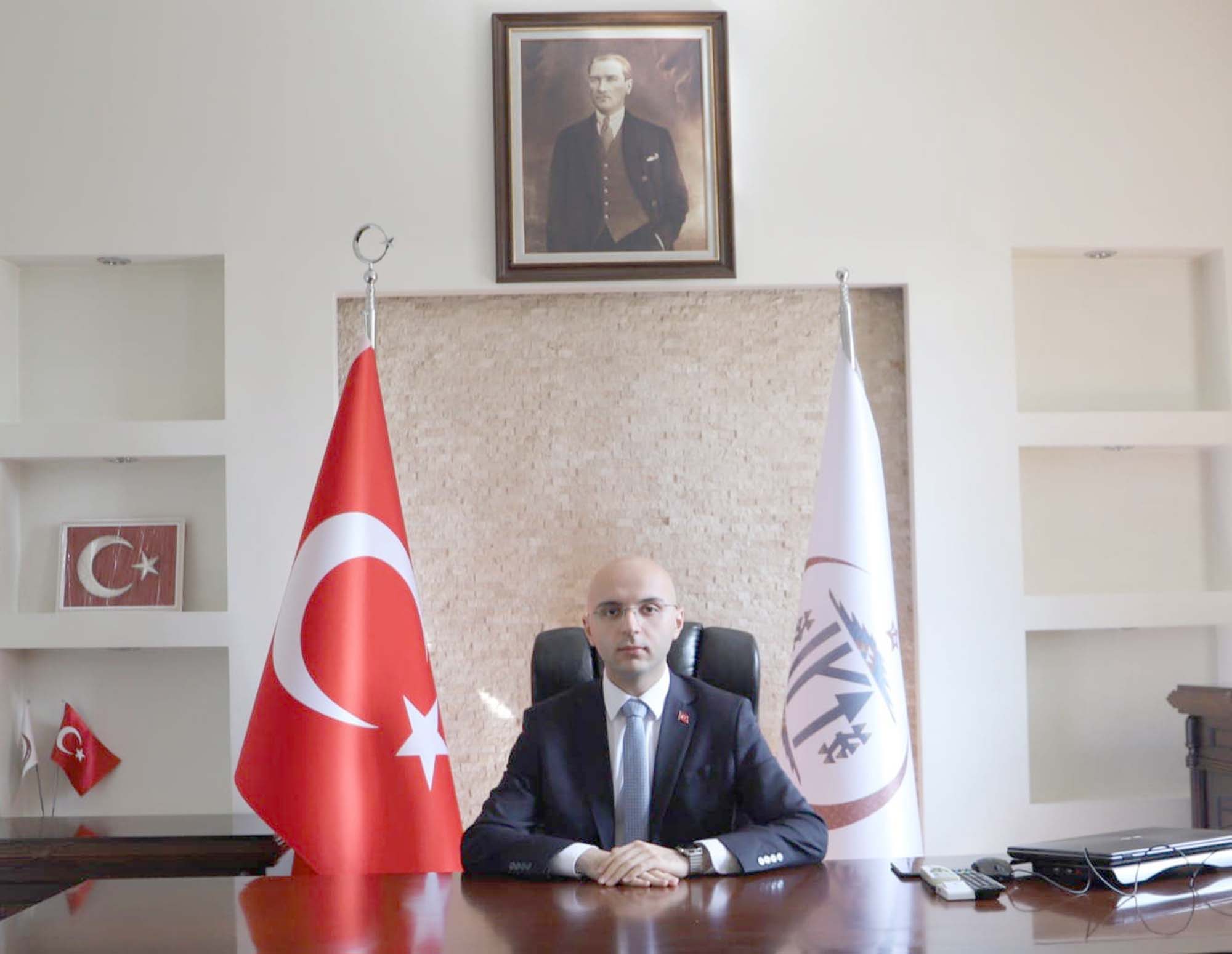 Bayat Kaymakamlığına atanan Ahmet Aykaç görevine başladı. Mehmet Anıl Çolak’ın