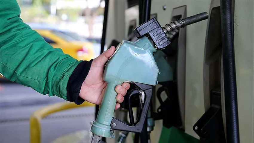 Bu gece yarısından itibaren geçerli olmak üzere motorinin litre fiyatına