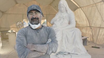 Afyonkarahisar’ın İscehisar ilçesinde yaşayan 48 yaşındaki maden mühendisi ve heykeltıraş