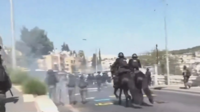 İsrail polisi, Mescid-i Aksa’da cuma namazı kılmak isteyen bazı Filistinlileri