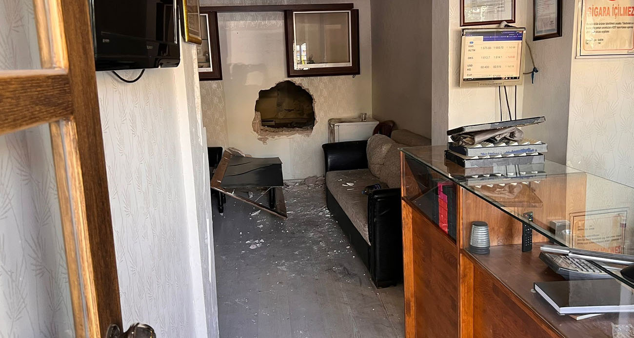 Kahramanmaraş’ta bir kuyumcu dükkanının arkasındaki boş daireye girerek duvarı delen