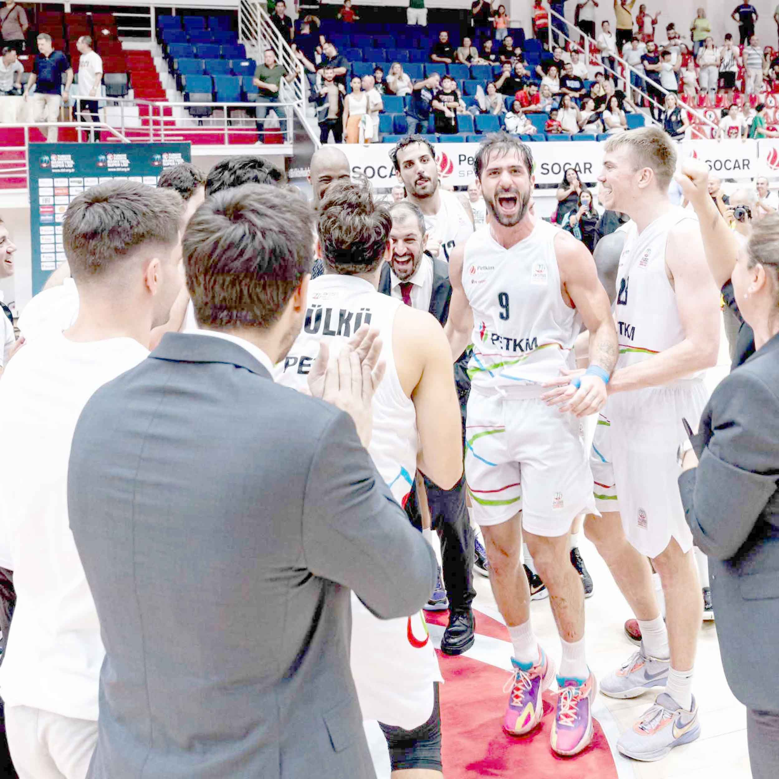 Türkiye Sigorta Basketbol Süper Ligi’nin ilk haftasında P. Karşıyaka’yı konuk