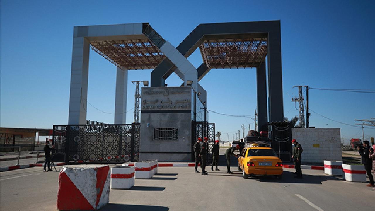 İsrail ablukası altındaki Gazze Şeridi’nin Mısır sınırındaki Refah Sınır Kapısı’nın