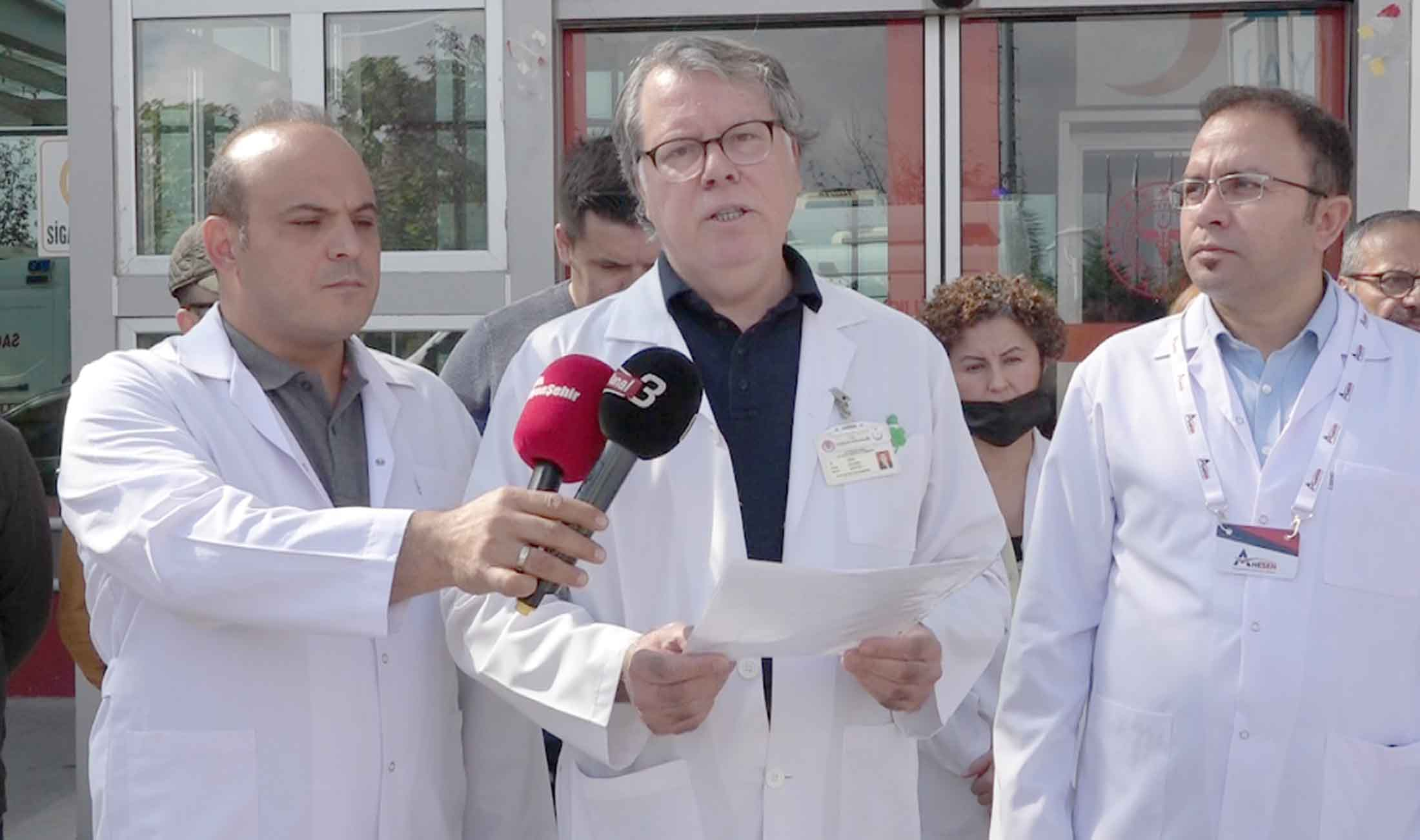 Sağlıkta şiddetle ilgili olarak açıklamalar yapan Afyonkarahisar Aile Hekimleri Derneği