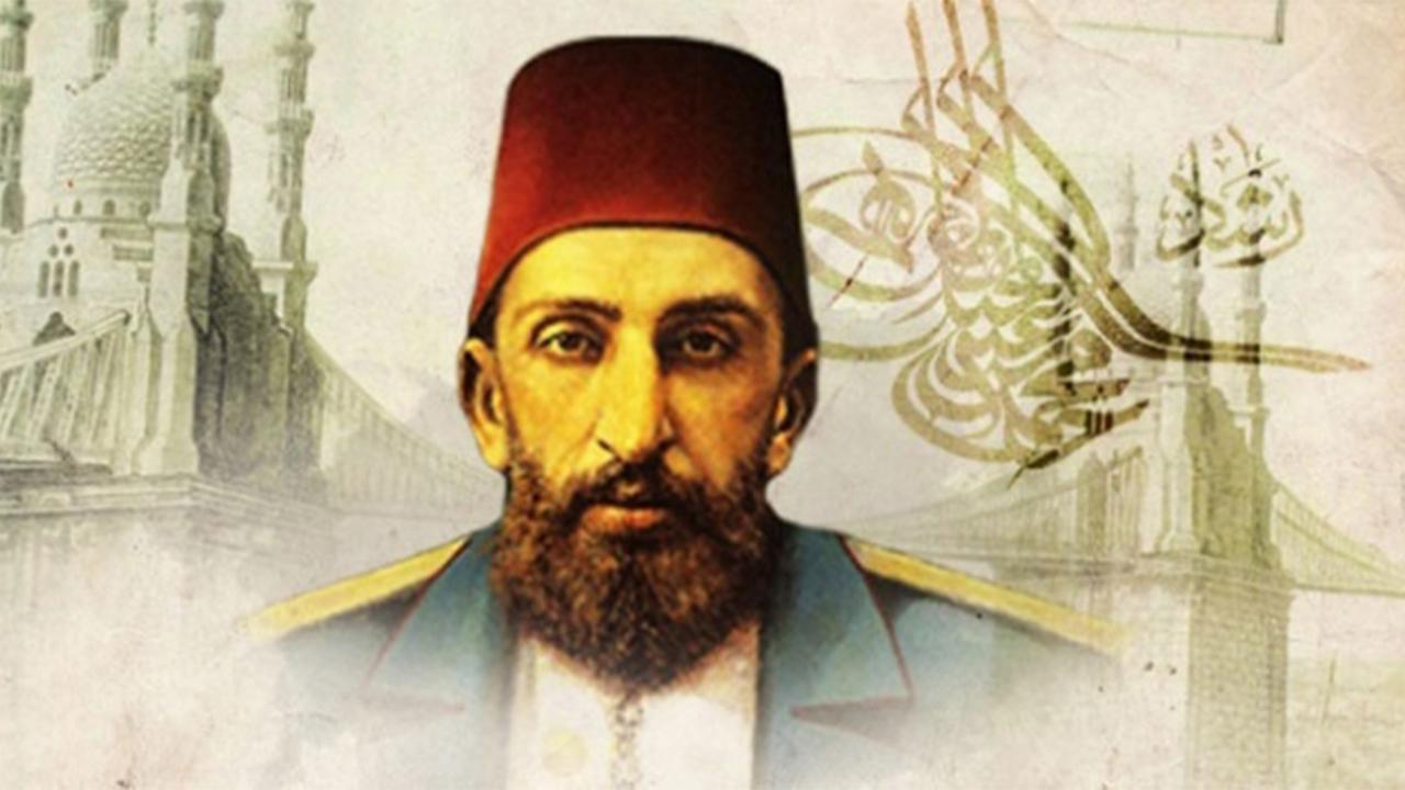 • İlk defa elektriği, telefonu, gazı getiren, ilk modern eczanemizi