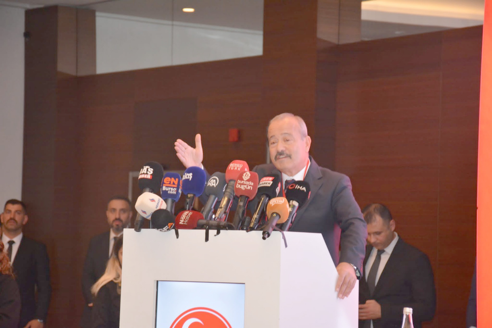 Bursa’da düzenlenen MHP Genişletilmiş Bölge İstişare Toplantısı’nda konuşan MHP Afyonkarahisar