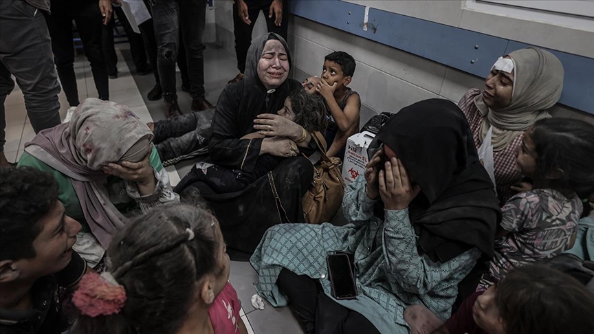 İsrail’in, Gazze’deki el-Ehli Baptist Hastanesine düzenlediği saldırıda 500 kişinin hayatını