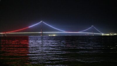 Dünyanın en uzun orta açıklıklı asma köprüsü olan 1915 Çanakkale