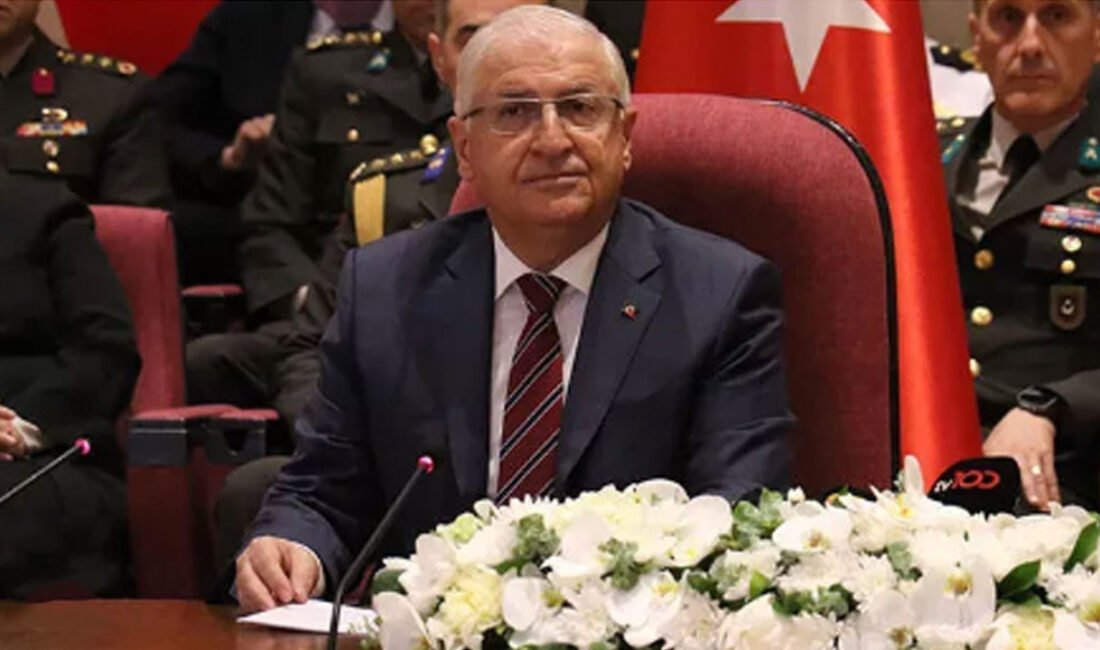 Milli Savunma Bakanı Yaşar Güler, Kosova’da Mehmetçiklere yaptığı hitabında, “Türkiye