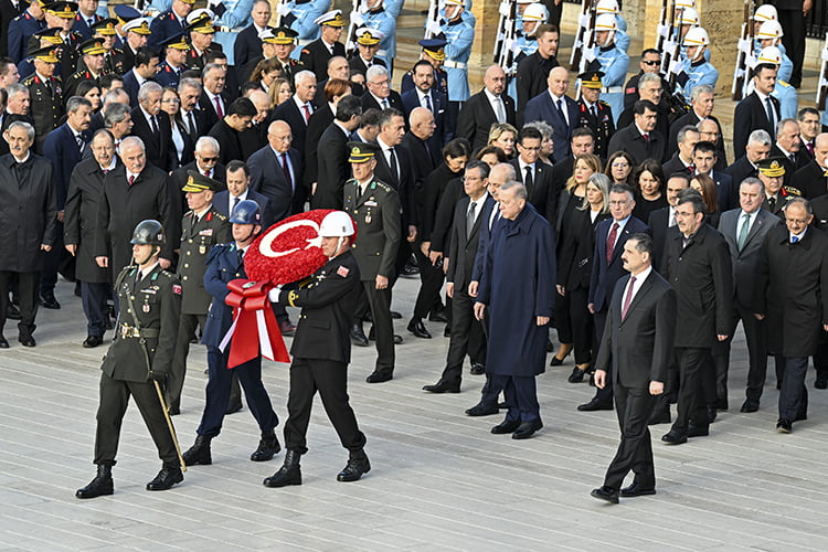 Türkiye Cumhuriyeti’nin kurucusu Büyük Önder Mustafa Kemal Atatürk, ebediyete intikalinin