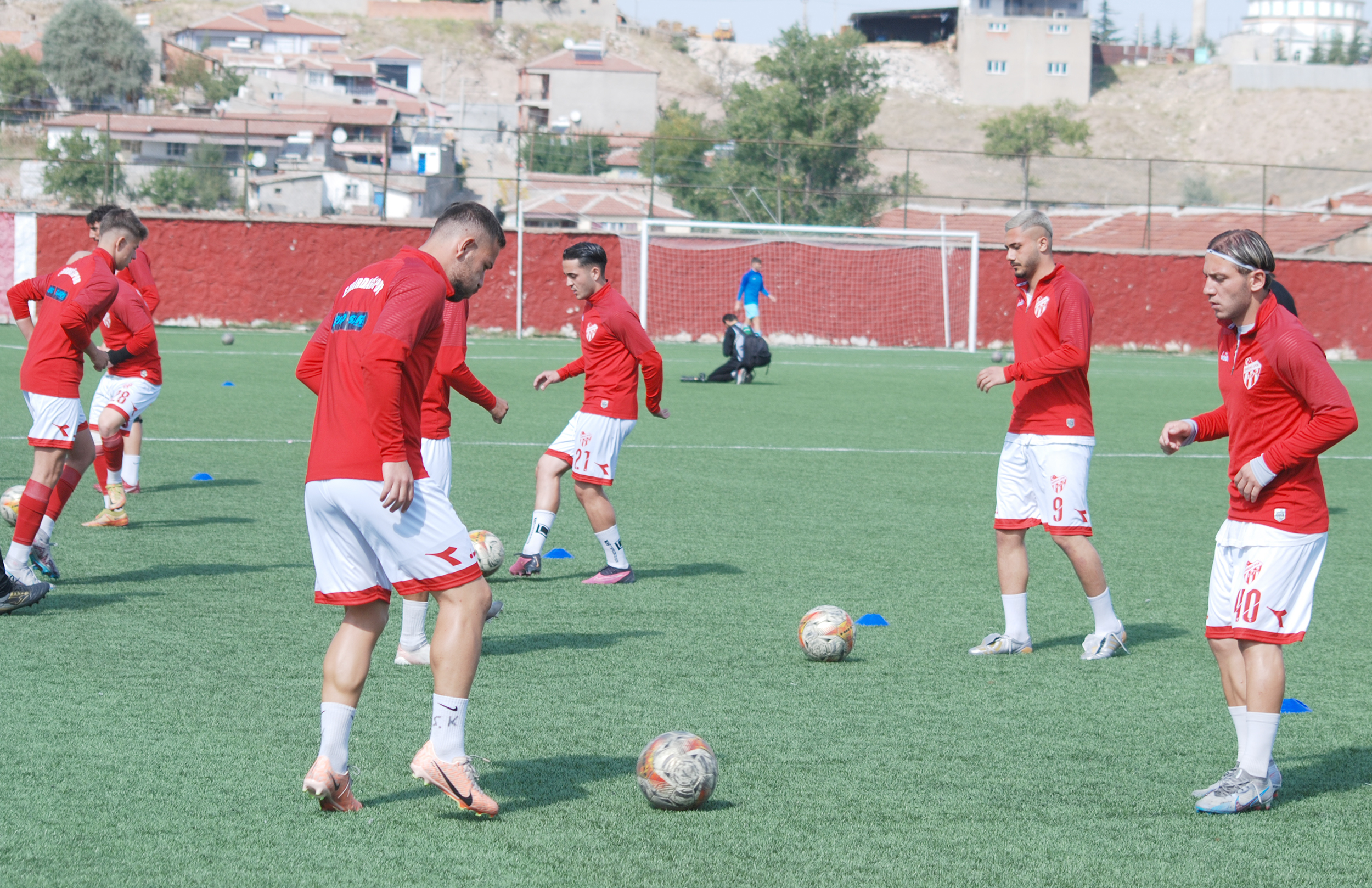 Afyonkarahisar’ın Bölgesel Amatör Lig’deki temsilcilerinden Belediye Bolvadin Termalspor yarın kendi