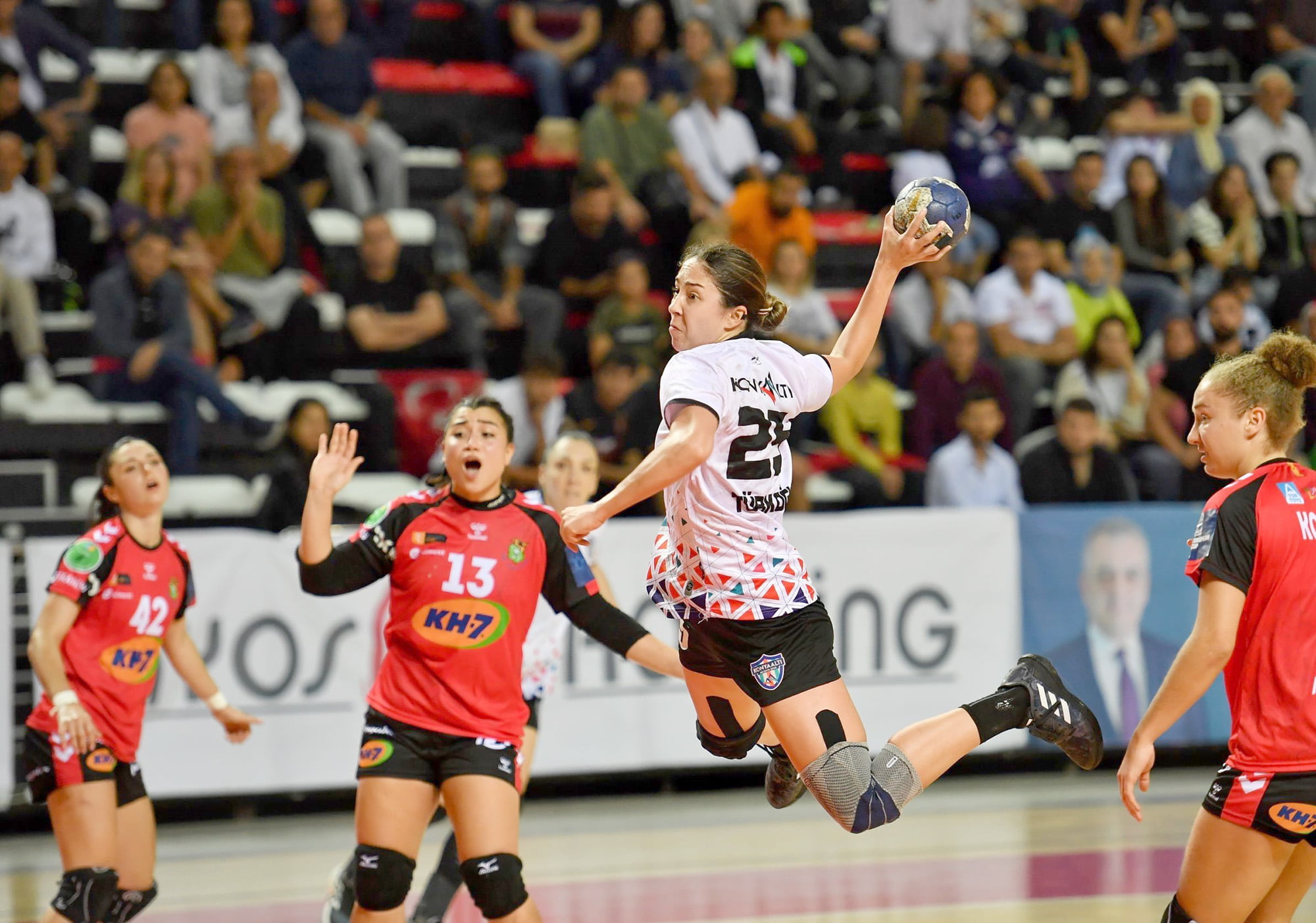   Konyaaltı Belediye Spor Kulübü Kadın Hentbol Takımı, EHF Avrupa