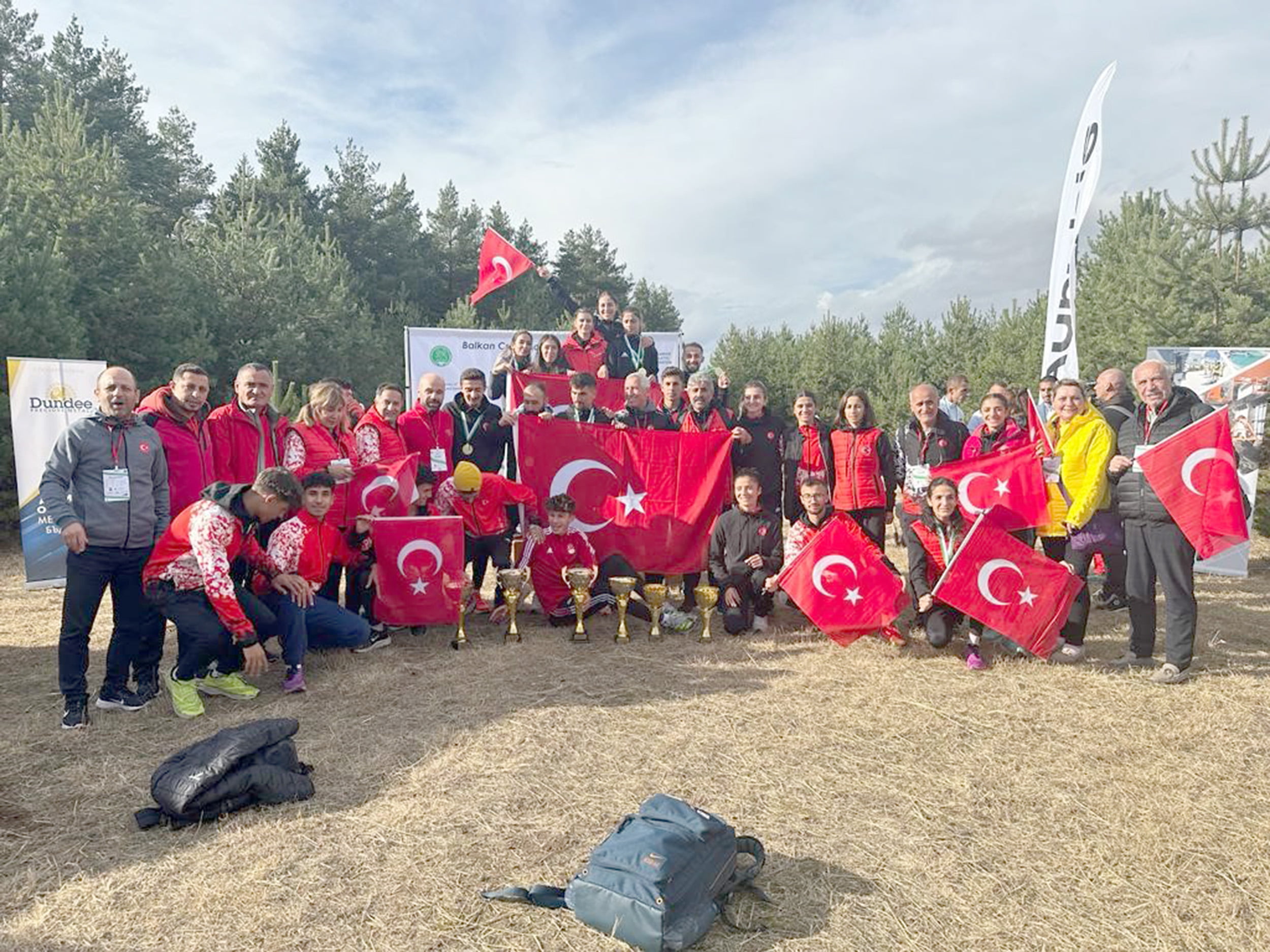 Karslı atletler Balkan Kros Şampiyonası’ndan madalya ile döndü. Bulgaristan Pirdop’ta